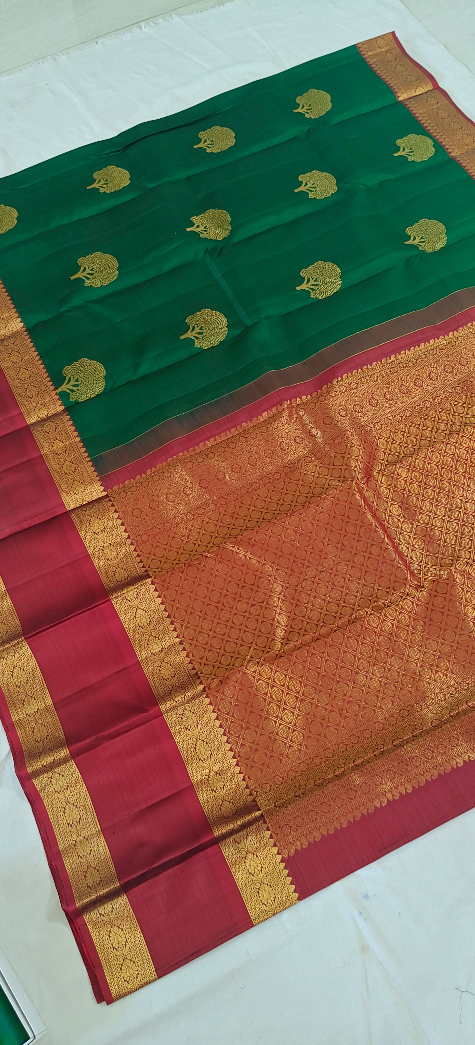 Pure Kanchipuram Handloom Silk Saree – Green & Maroon