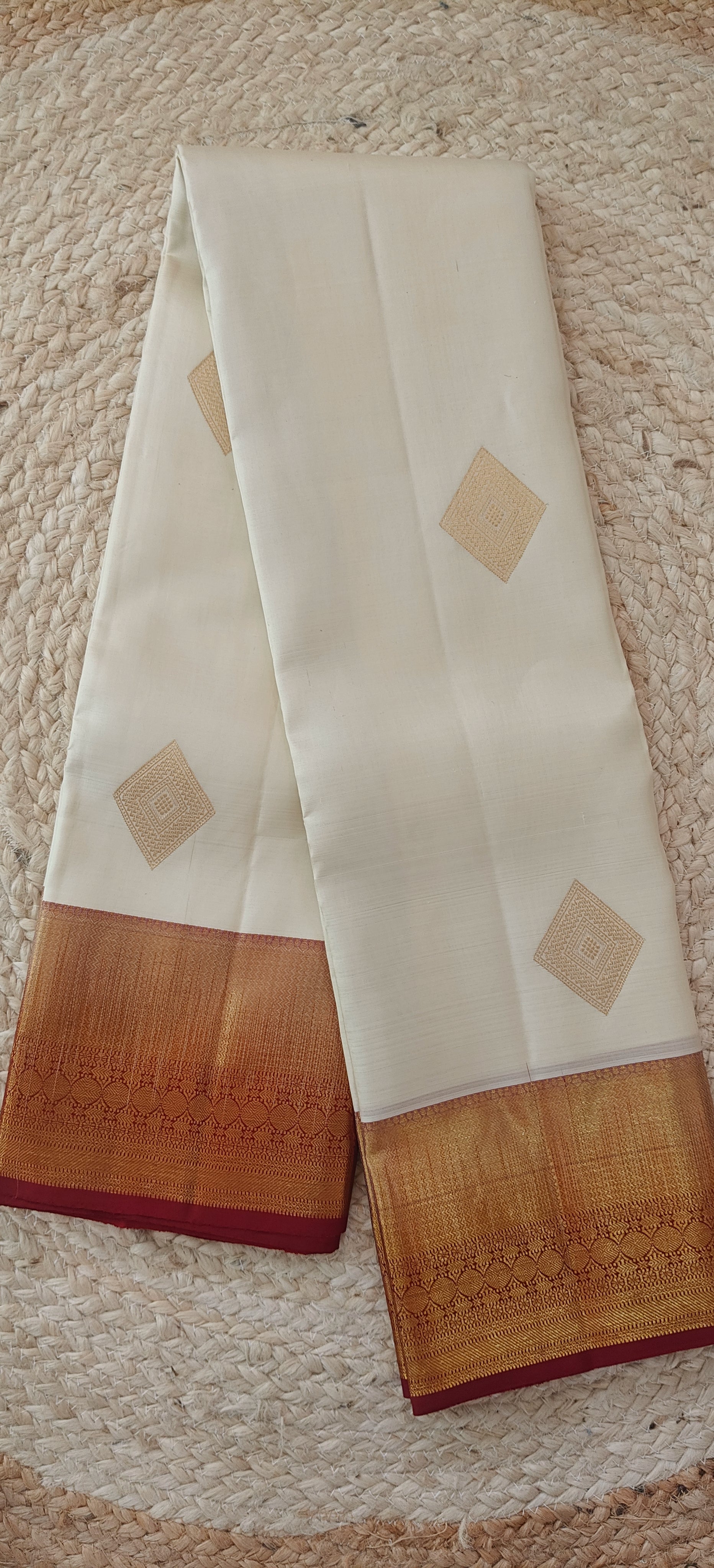 Off White and Maroon Pure Handloom Kanchipuram Silk Saree