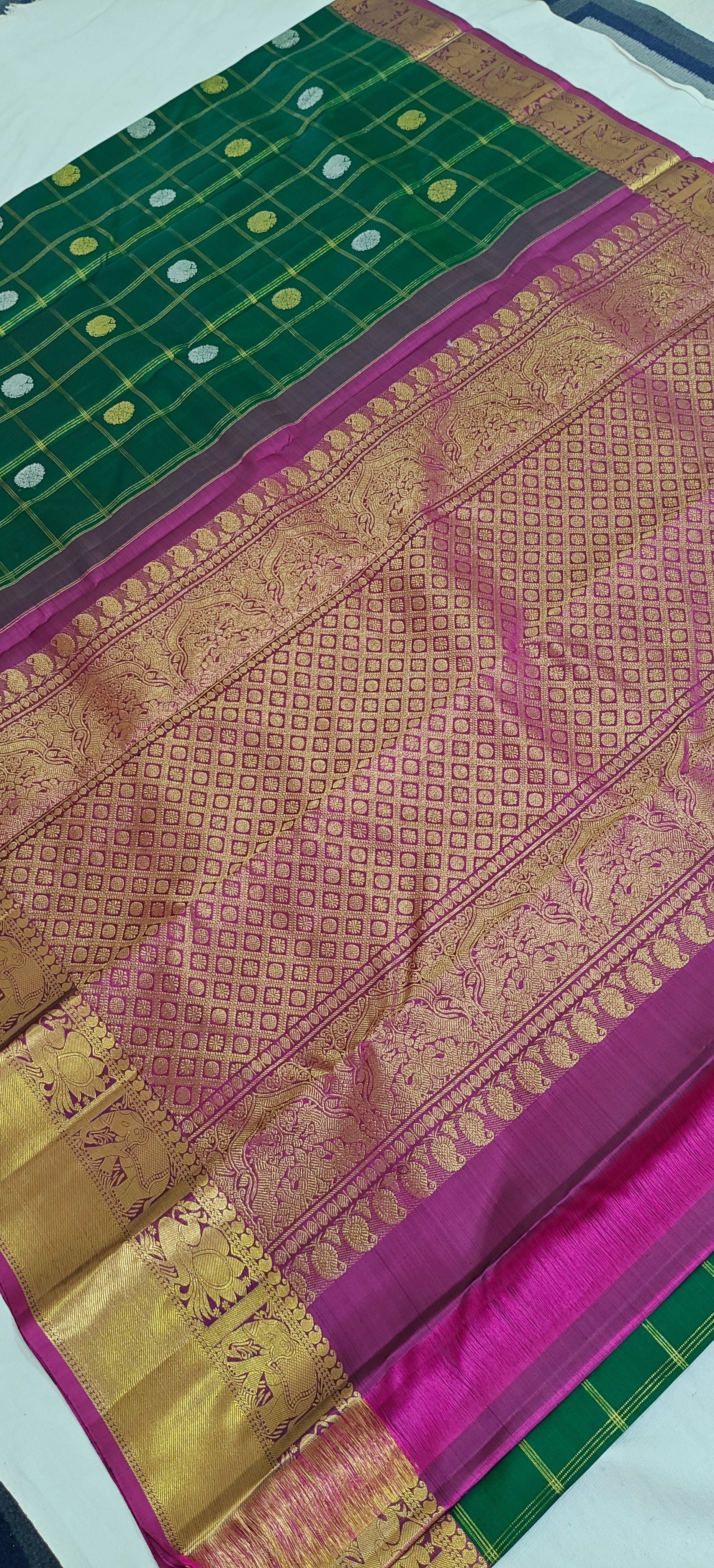 Pure Kanchipuram Handloom Silk Saree – Green & Magenta Contrast with Checks Pattern