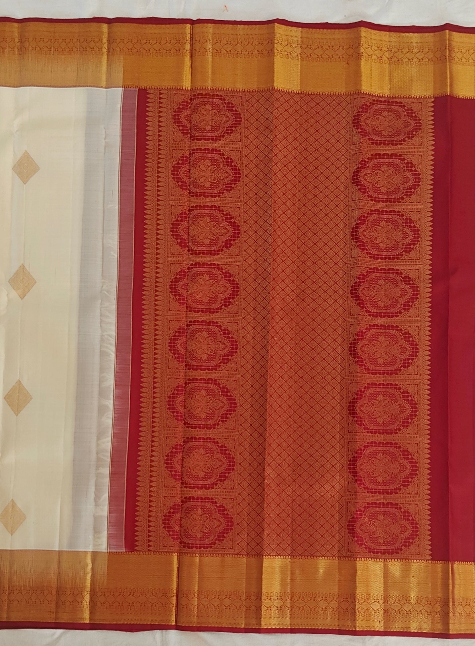 Off White and Maroon Pure Handloom Kanchipuram Silk Saree