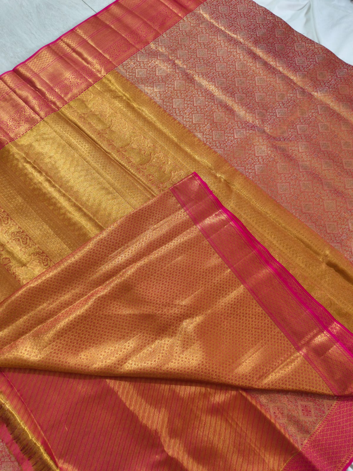 Kanchipuram Tissue Pure Silk Saree- Pink and Gold