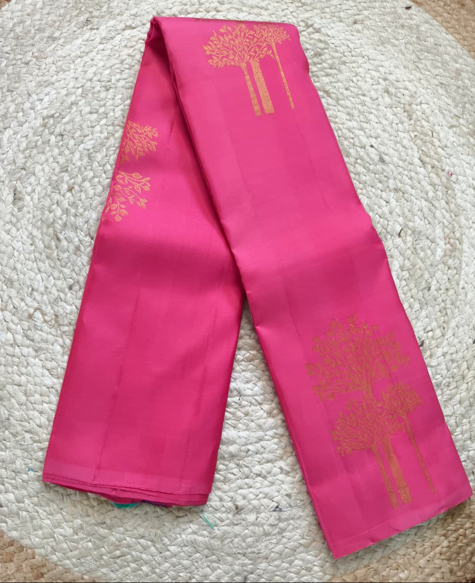 Pure Kanchipuram Handloom Borderless Silk Saree - Light Pink with Turquoise Contrast
