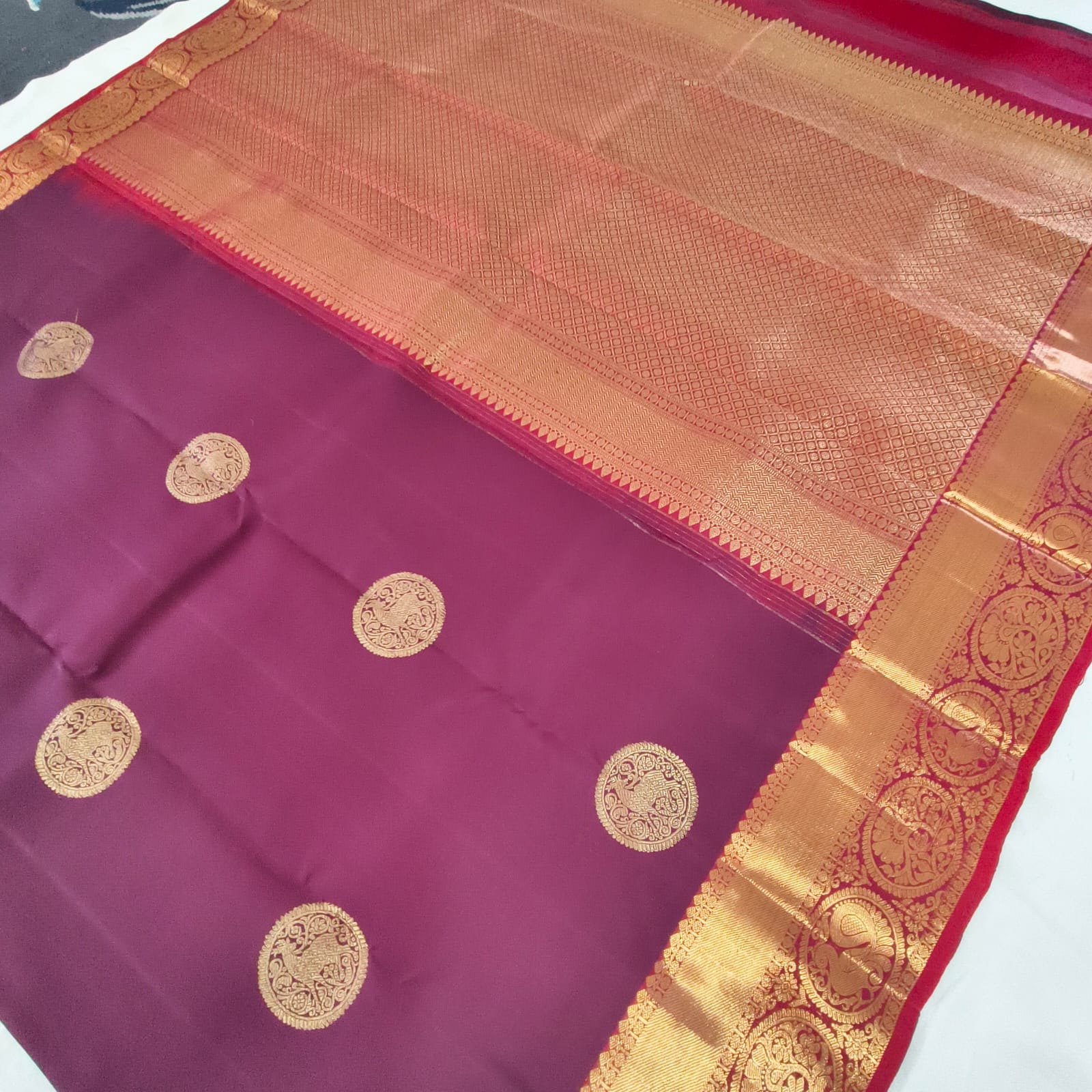 Pure Handloom Kanchipuram Silk Saree -Deep Wine and Maron Contrast
