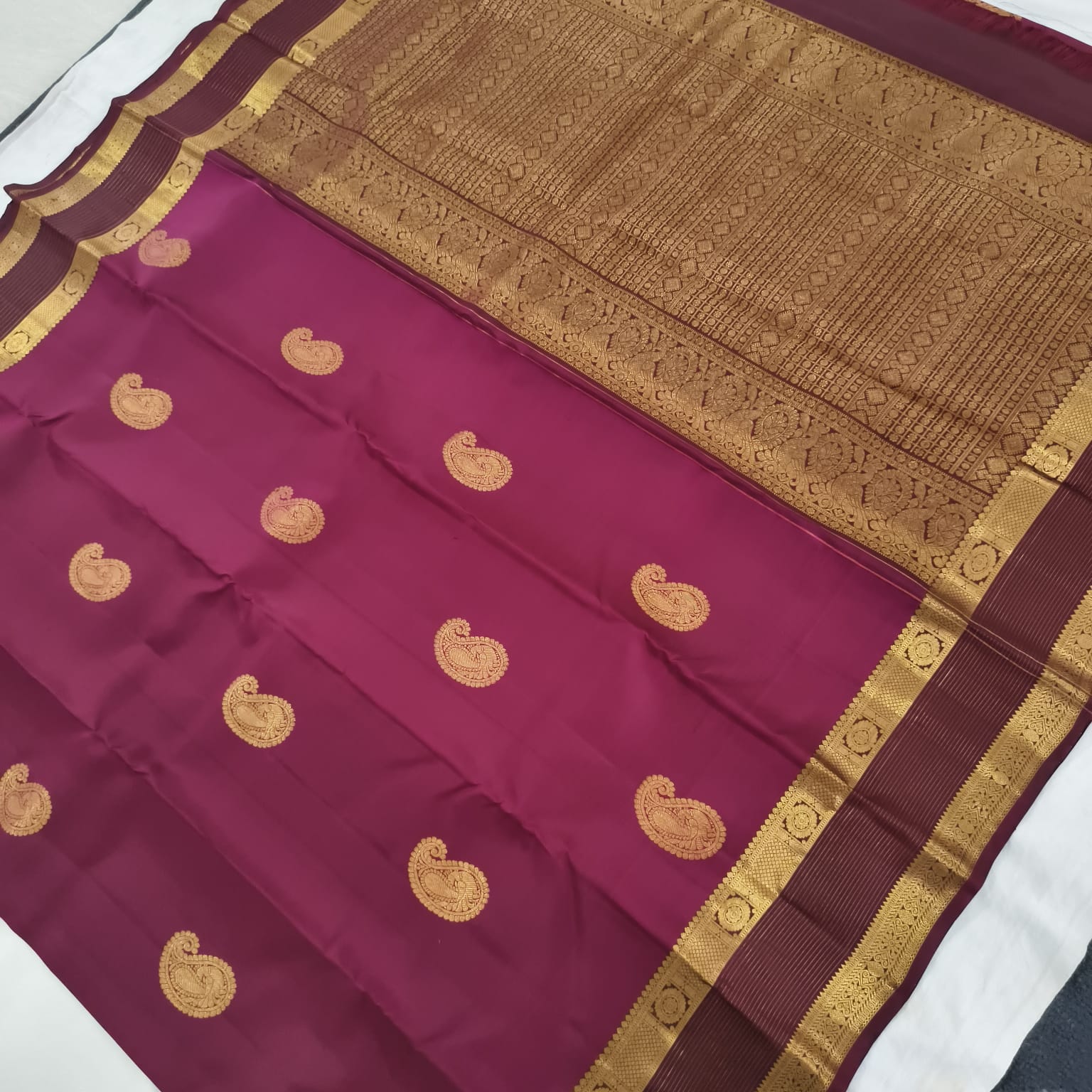 Pure Kanchipuram Handloom Silk Saree – Wine and Dark Maroon Contrast
