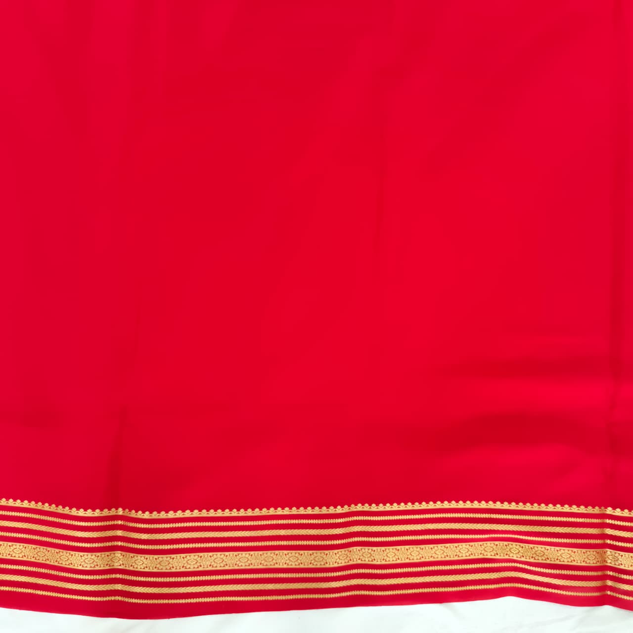 Pure Mysore Crepe Silk Saree – Red (Self)