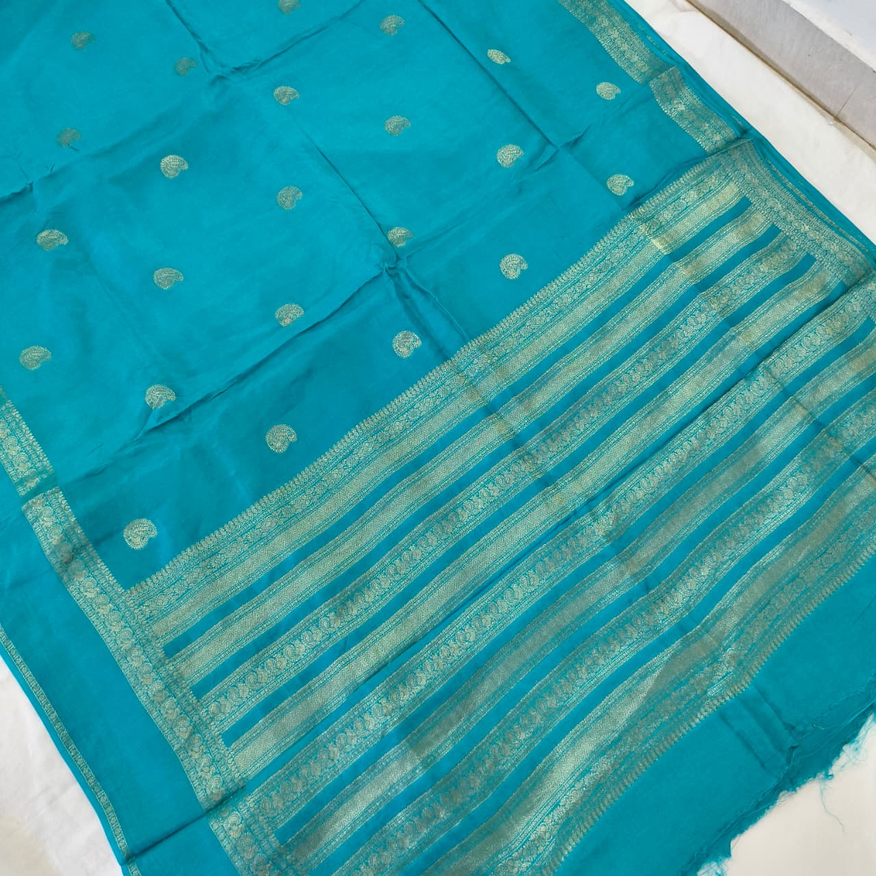 Light Blue Viscose Saree with Navy Blue Contrast blouse