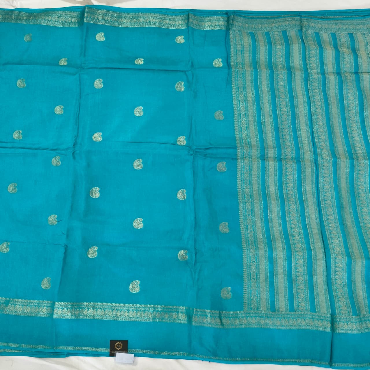 Light Blue Viscose Saree with Navy Blue Contrast blouse