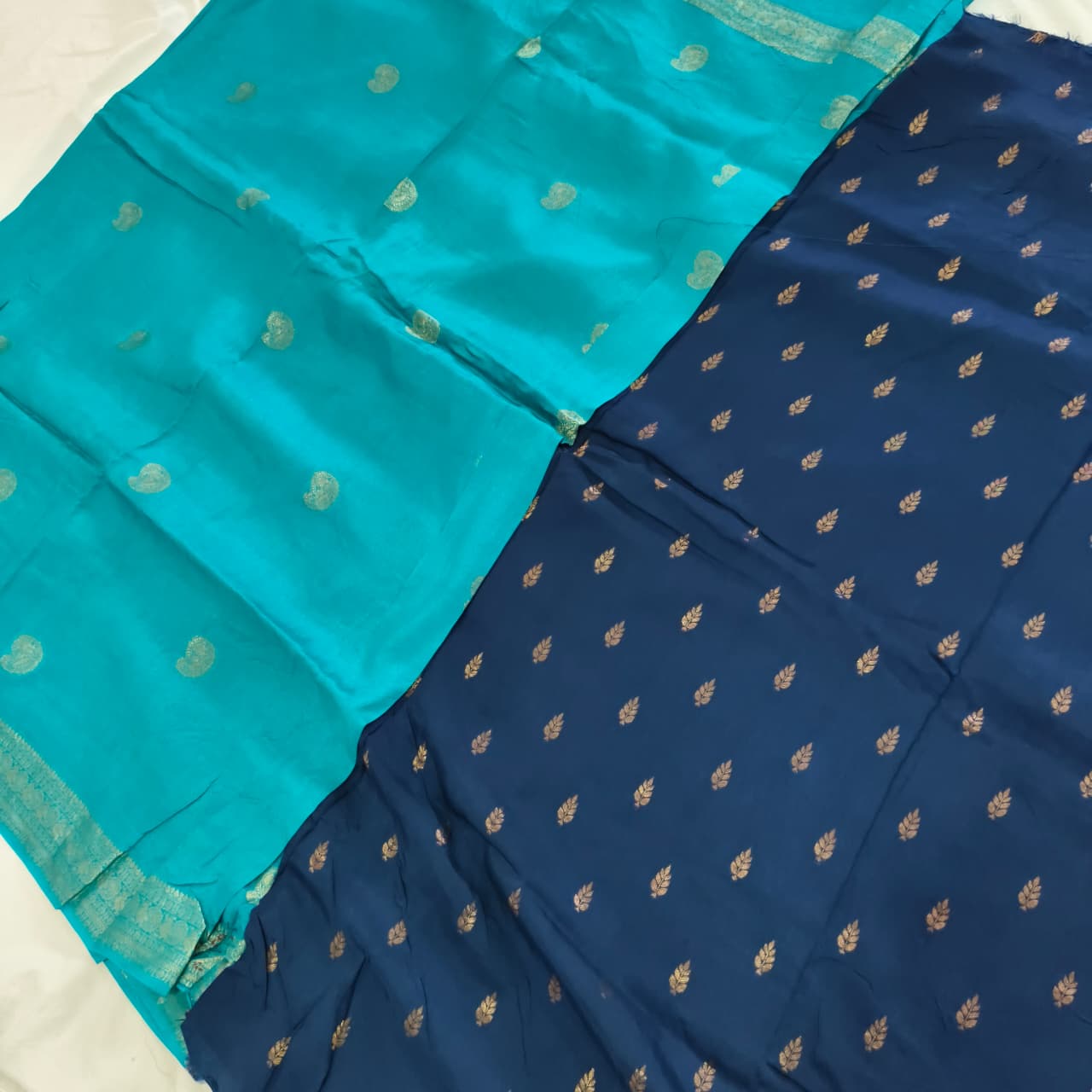 Light Blue Viscose Saree with Navy Blue Contrast blouse