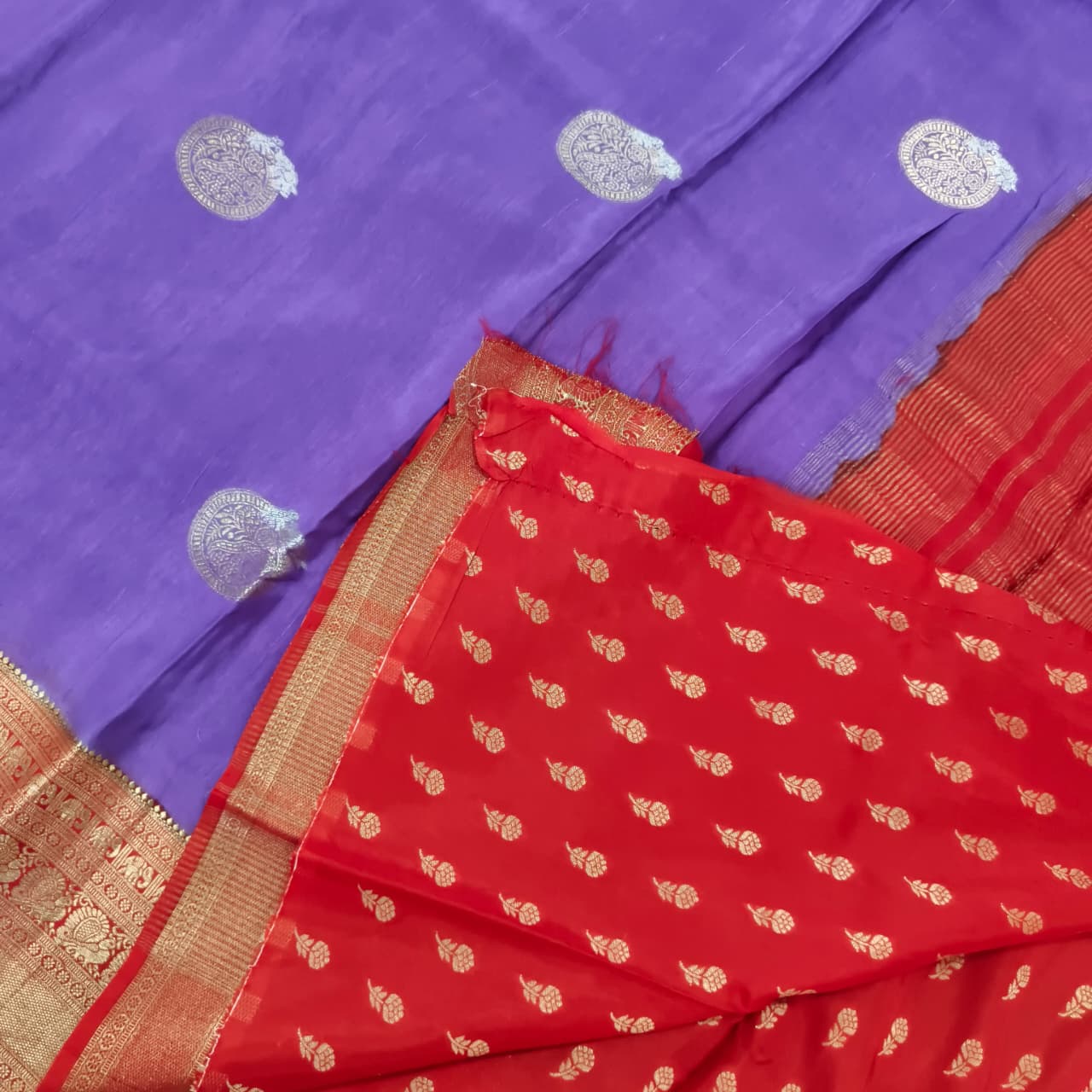 Light Purple Viscose Saree with Red Contrast Border