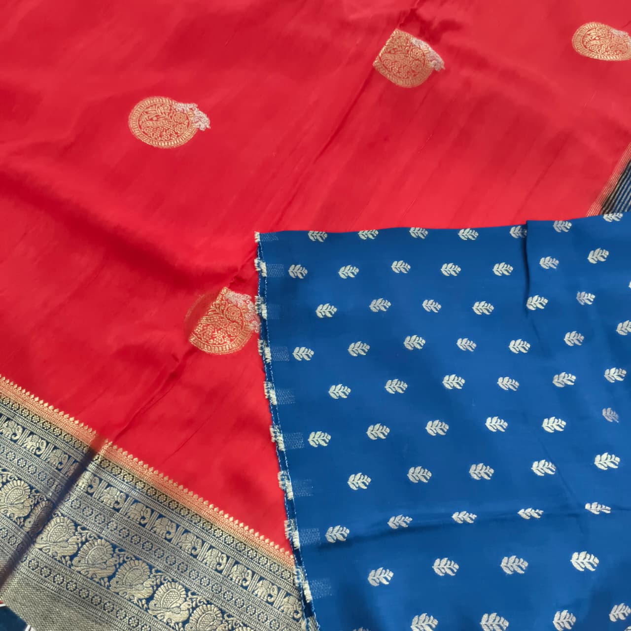 Red Viscose Saree with Blue Contrast Border