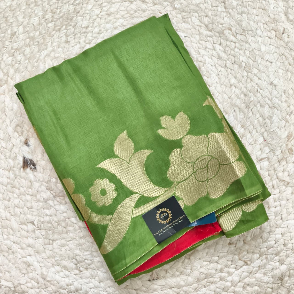 Green Fancy Crepe Saree with Pink Contrast blouse