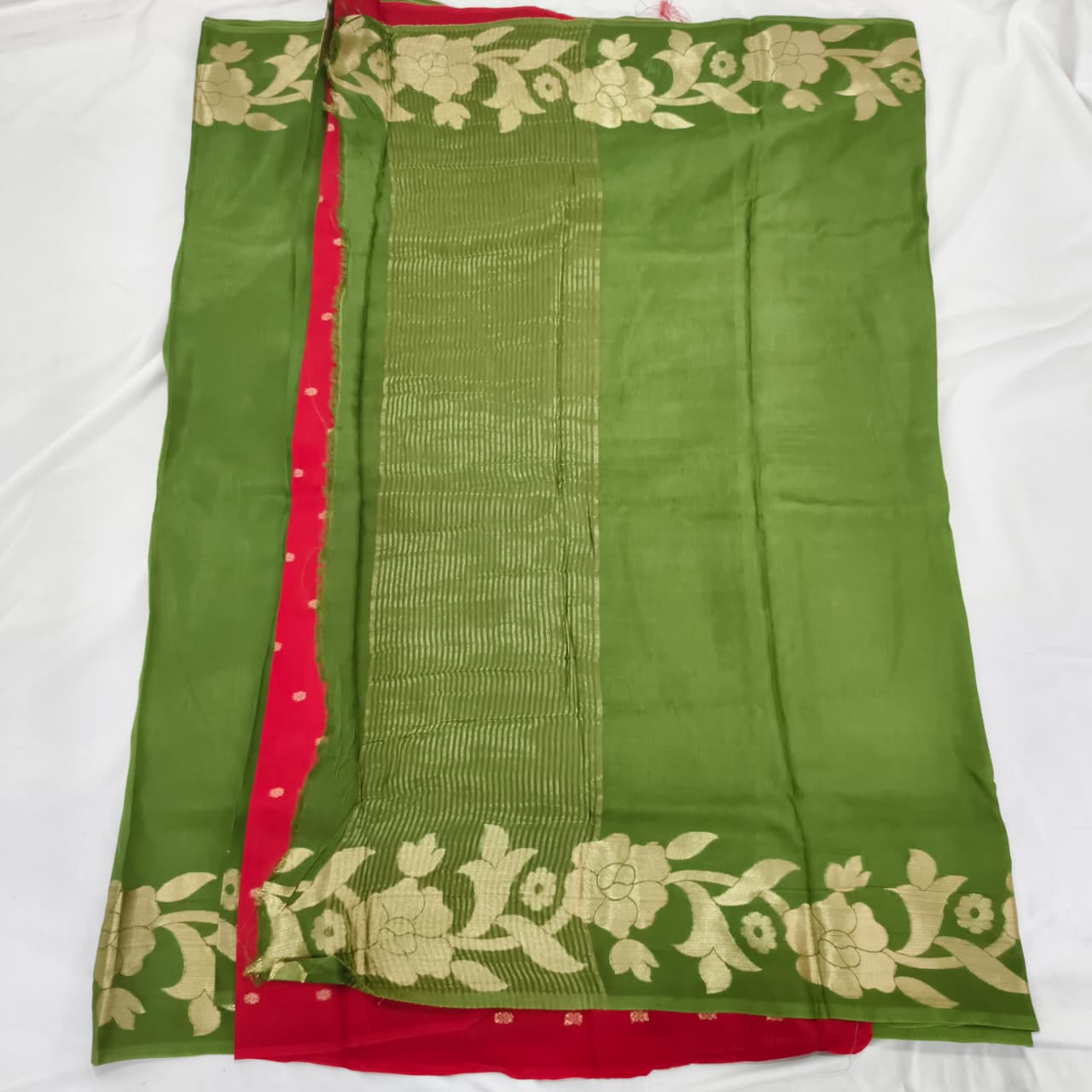 Green Fancy Crepe Saree with Pink Contrast blouse