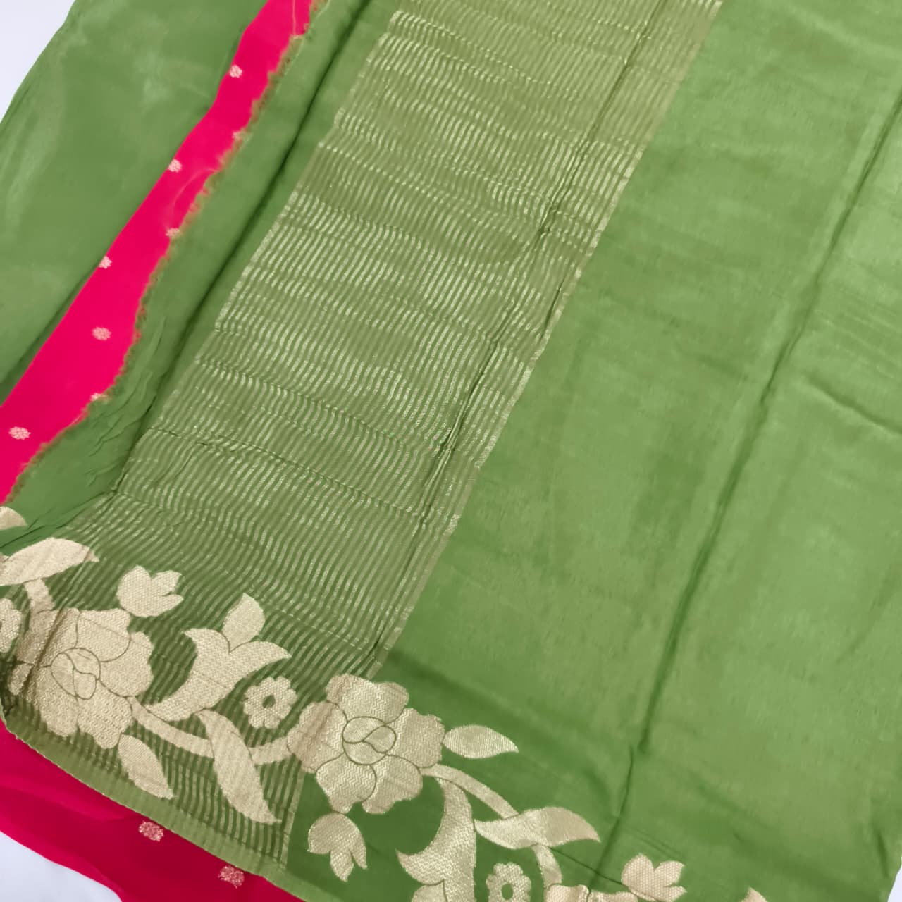 Green Fancy Crepe Saree with Pink Contrast blouse
