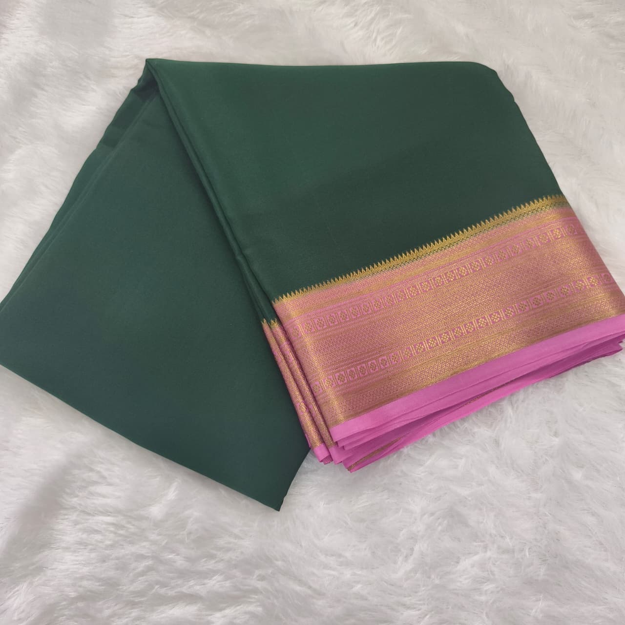 Pure Mysore Crepe Silk Saree – Bottle Green with Pink Contrast