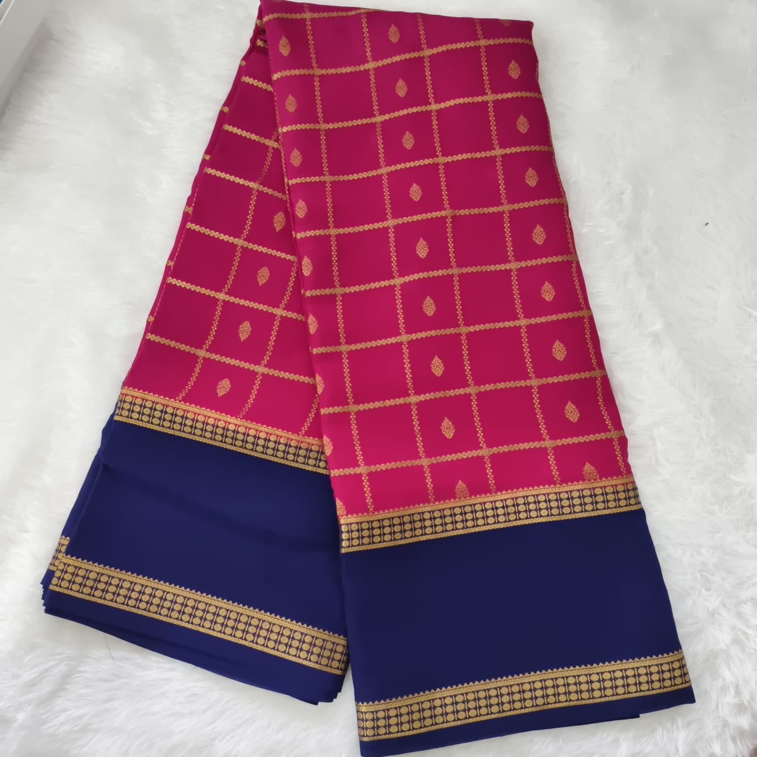 Pure Mysore Crepe Silk Saree – Magenta with Navy Blue Contrast