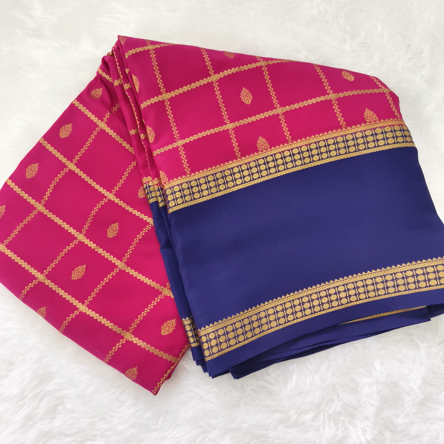 Pure Mysore Crepe Silk Saree – Magenta with Navy Blue Contrast