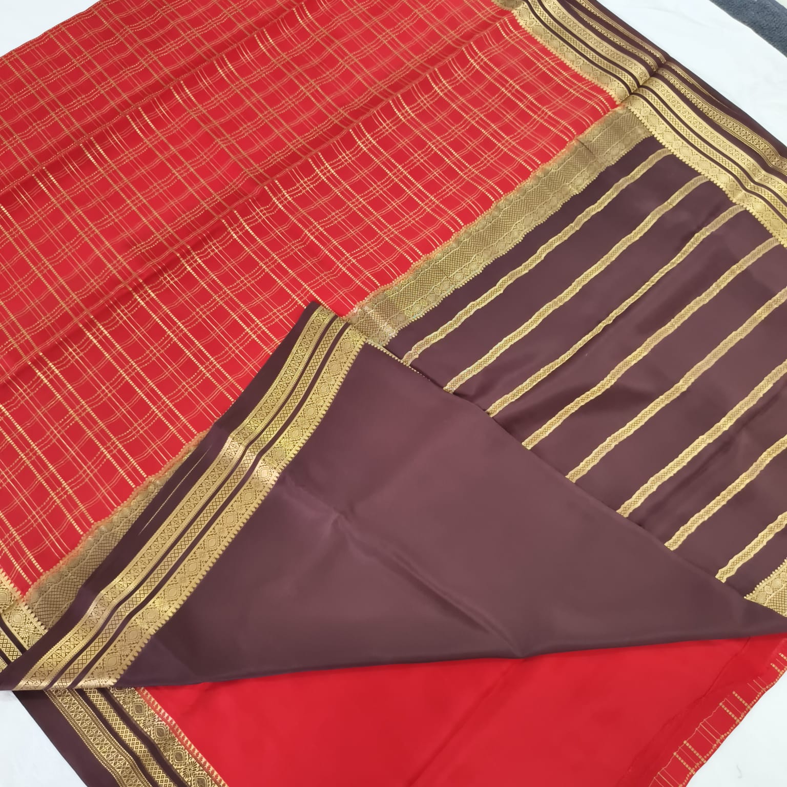 Pure Mysore Crepe Silk Saree – Red with Deep Chocolate Brown Contrast