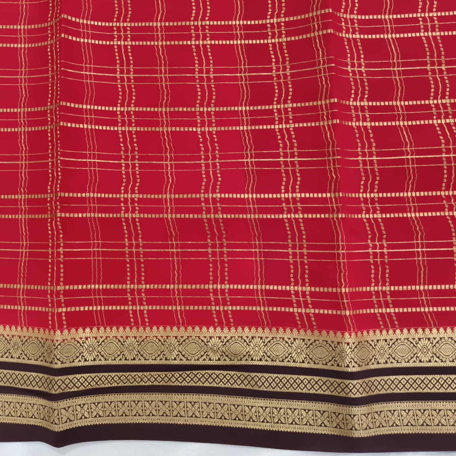 Pure Mysore Crepe Silk Saree – Red with Deep Chocolate Brown Contrast