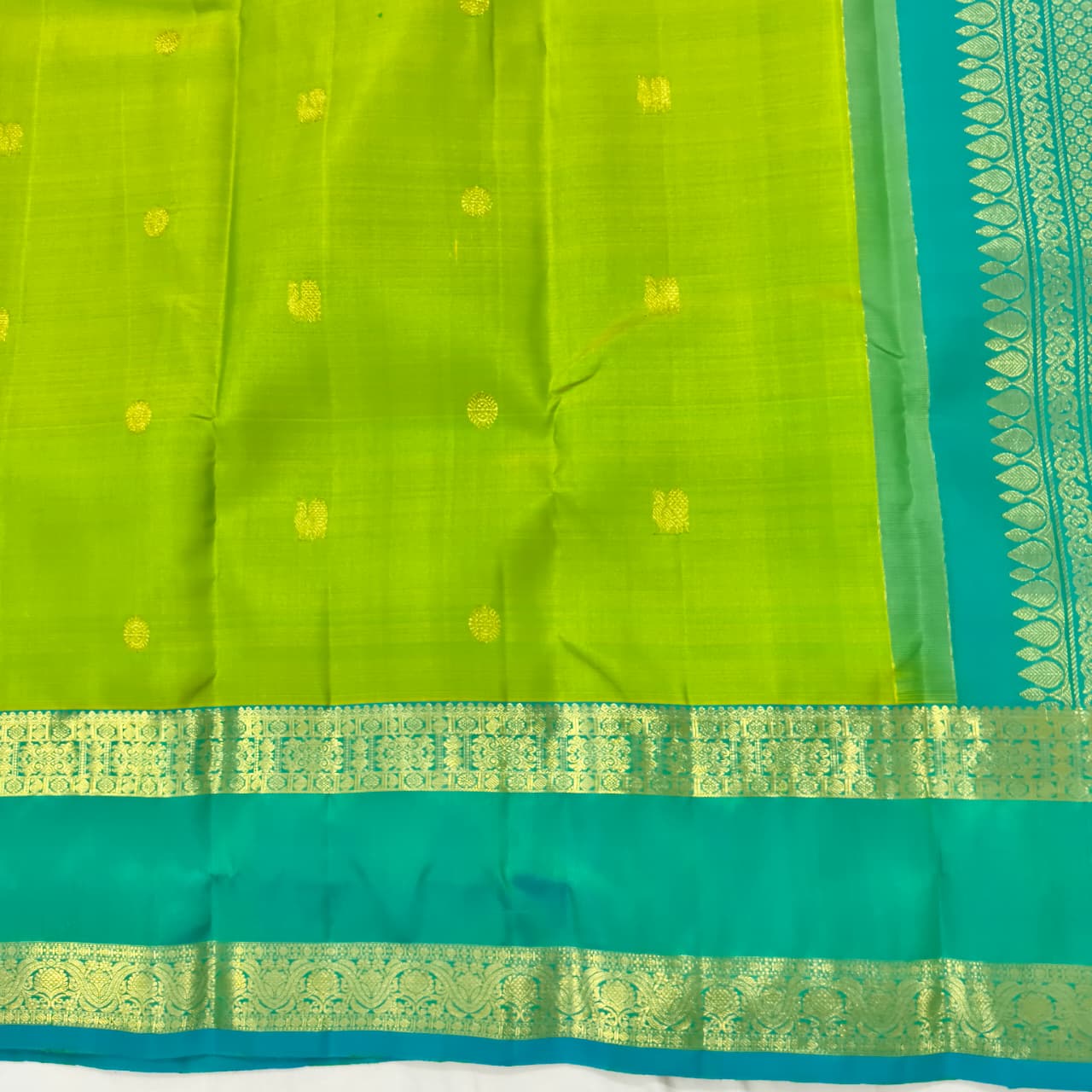 Pure Kanchipuram Handloom Silk Saree- Light Green and Light Blue