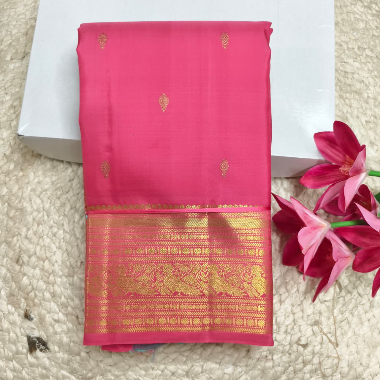 Pure Kanchipuram Handloom Silk Saree- Pink and Rexona Green