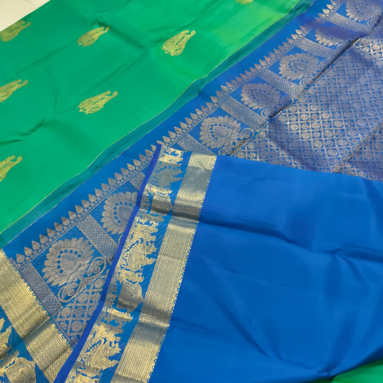 Pure Kanchipuram Handloom Silk Saree- Rexona Green and Blue