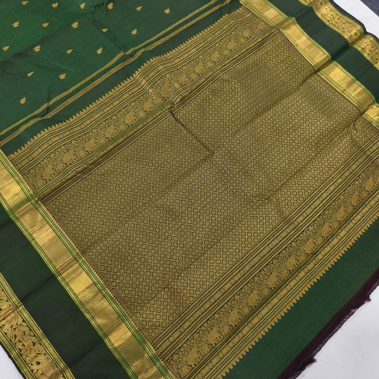 Pure Kanchipuram Handloom Silk Saree- Bottle Green With Big Bentex
