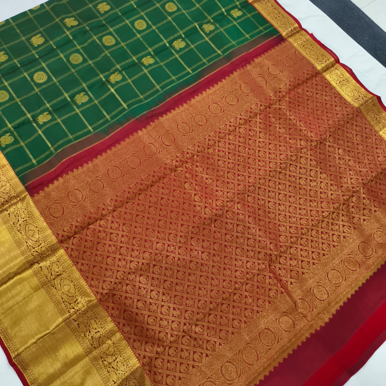 Pure Kanchipuram Handloom Silk Saree- Bottle Green Checks Saree with Maroon Contrast