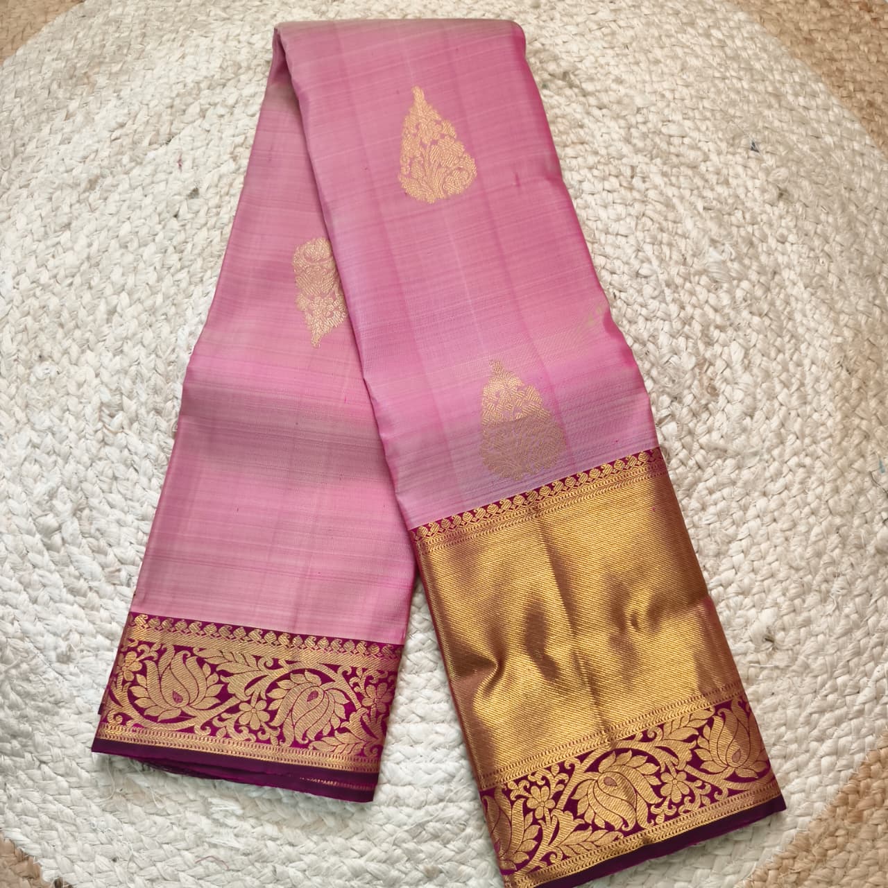 Pure Kanchipuram Handloom Silk Saree- Onion Pink with Wine Contrast
