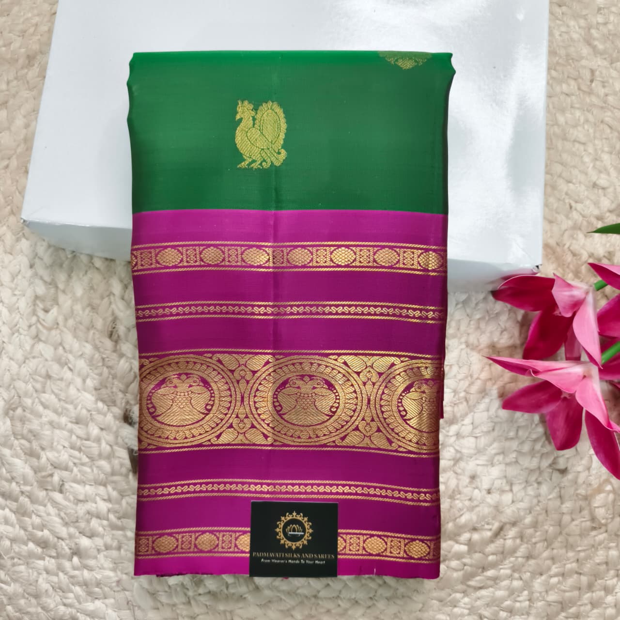 Pure Kanchipuram Handloom Silk Saree- Bottle Green With Magenta
