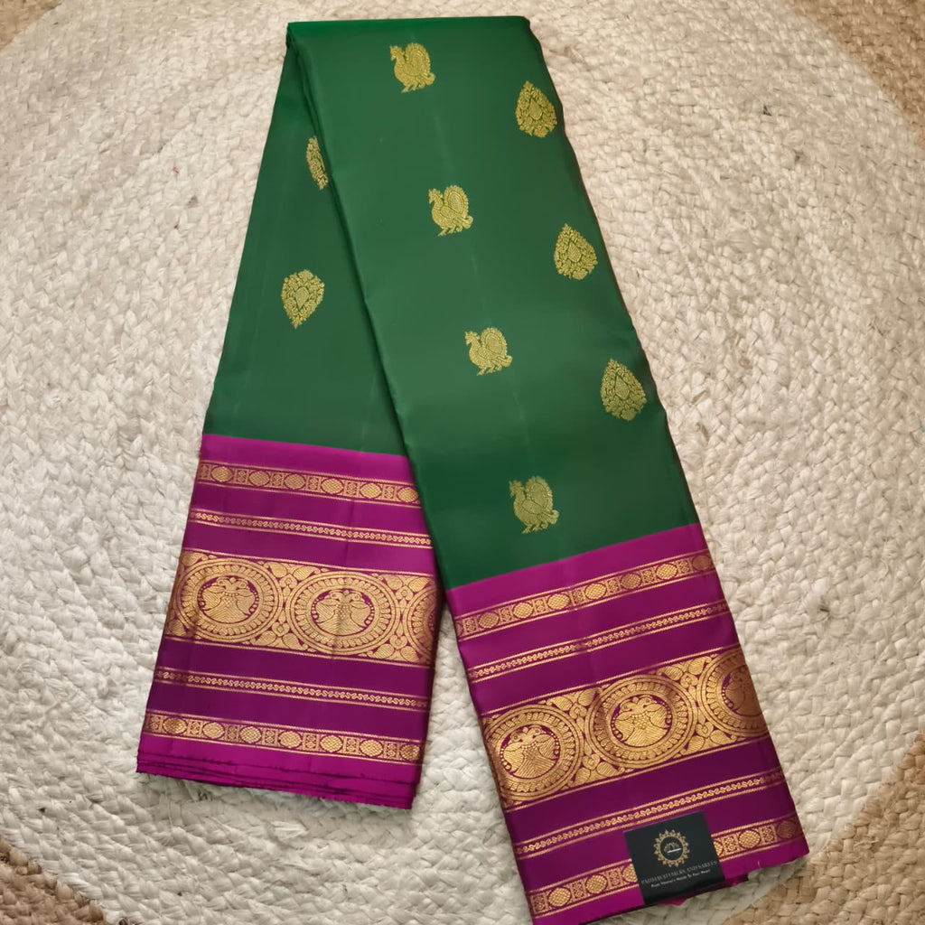 Pure Kanchipuram Handloom Silk Saree- Bottle Green With Magenta