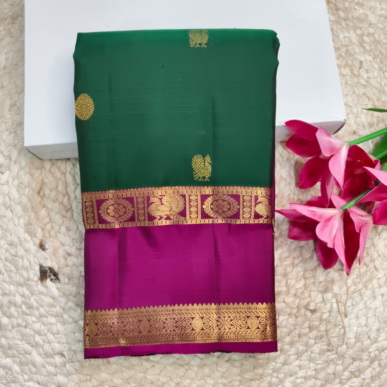 Pure Kanchipuram Silk Saree – Bottle Green and Magenta Contrast