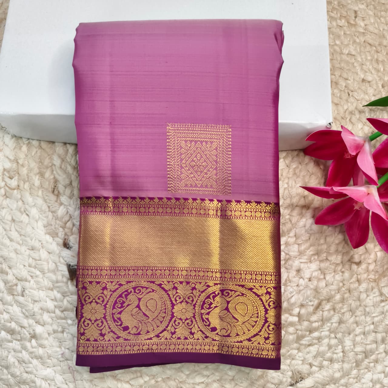 Pure Kanchipuram Silk Saree – Onion Pink and Wine Contrast