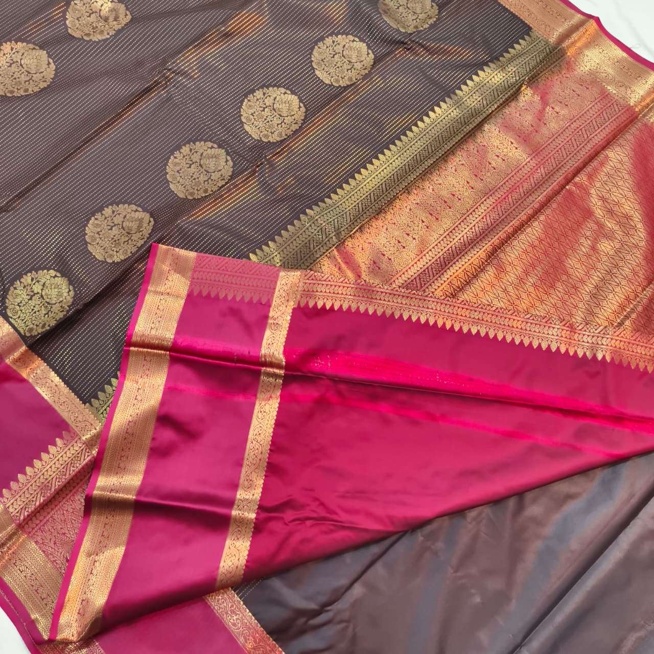 Semi Kanchipuram Silk Saree- Deep Chocolate and Magenta Contrast