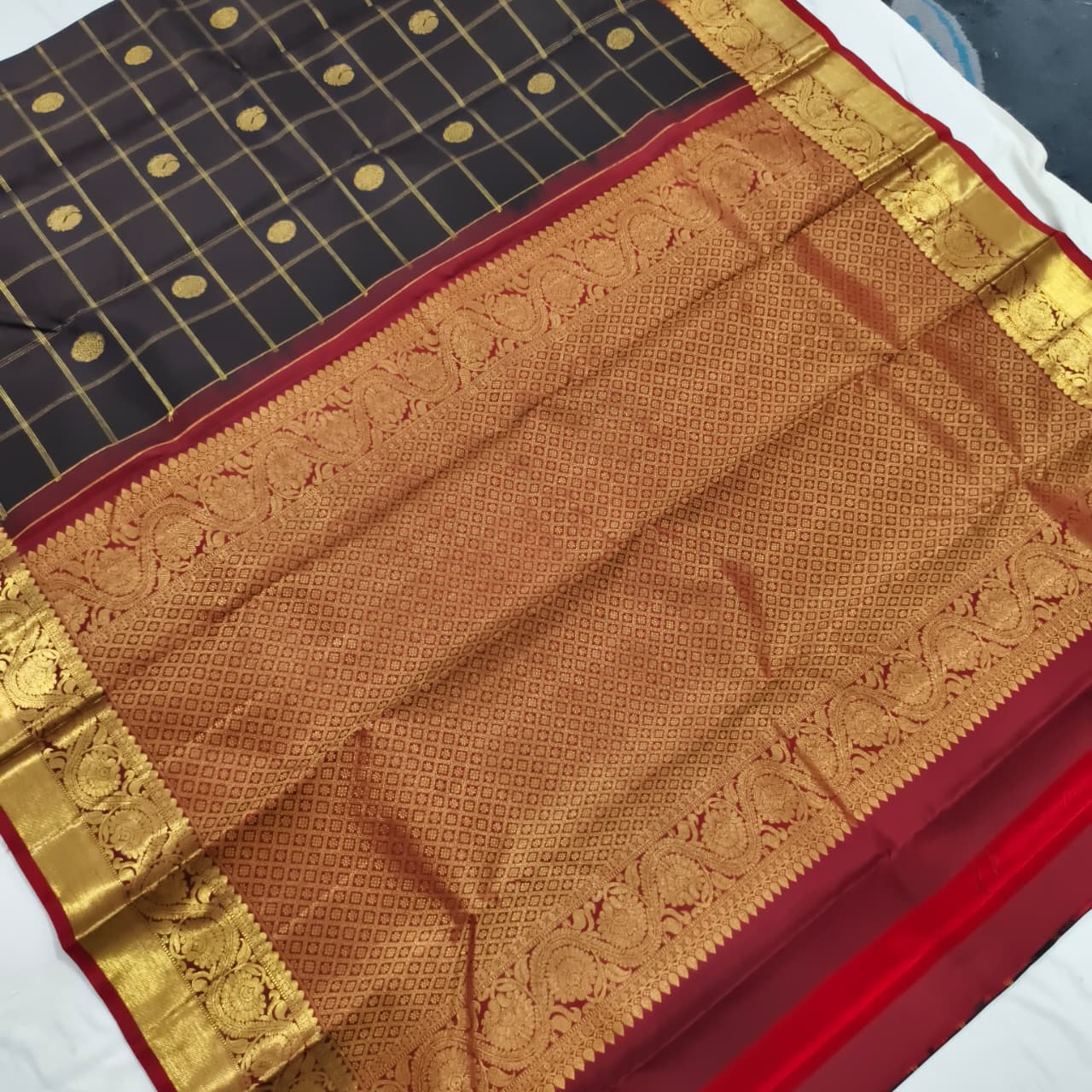 Pure Kanchipuram Silk Saree –Dark Chocolate Brown and Maroon Checks