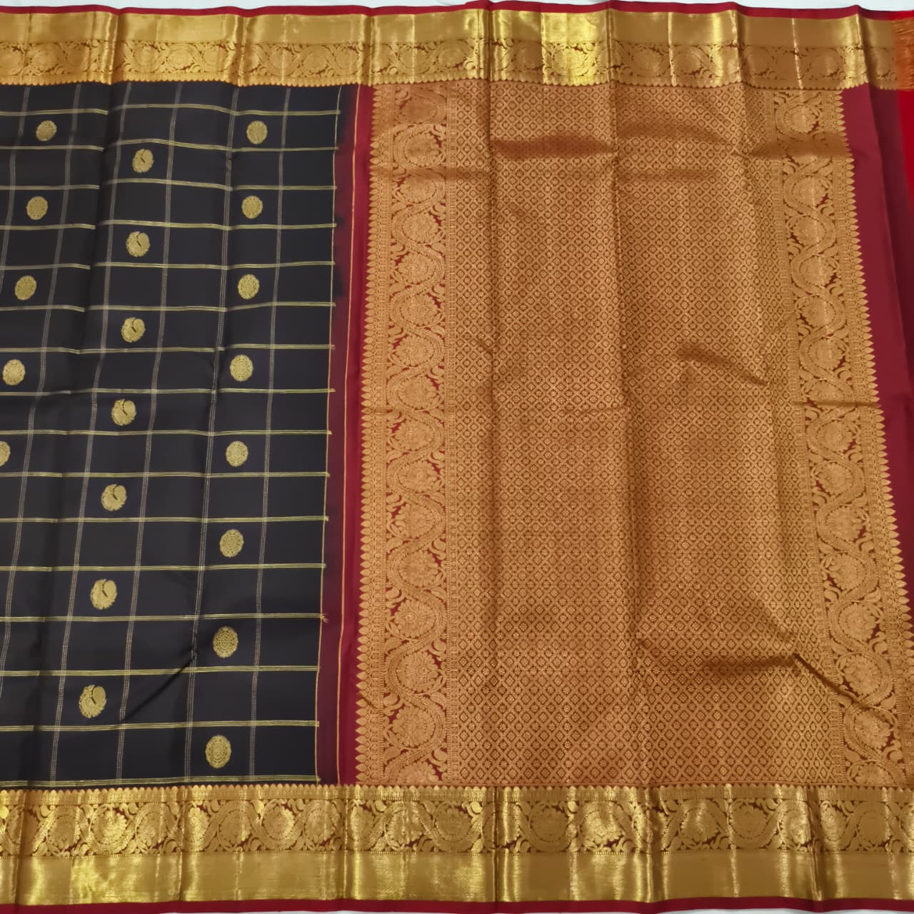 Pure Kanchipuram Silk Saree –Dark Chocolate Brown and Maroon Checks
