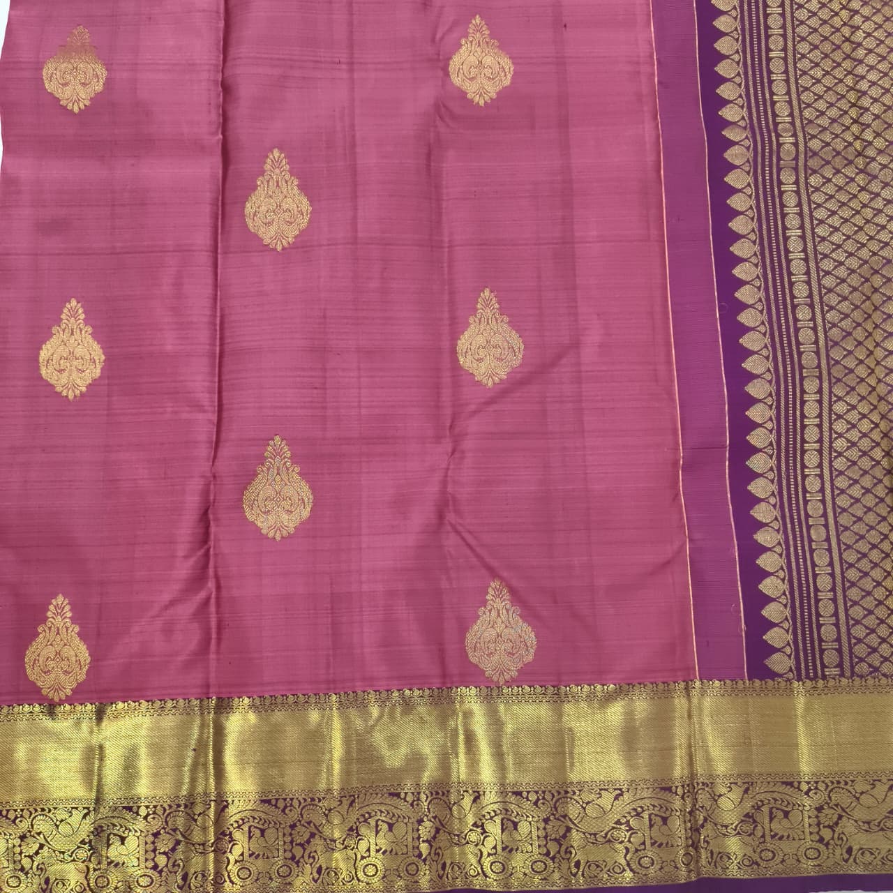 Pure Kanchipuram Silk Saree – Onion Pink and Wine Contrast