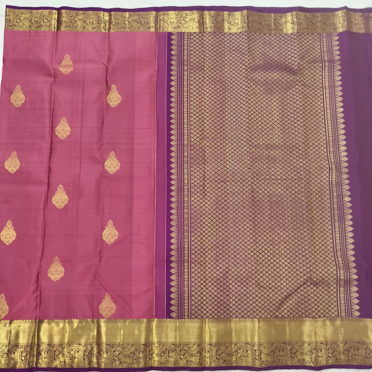 Pure Kanchipuram Silk Saree – Onion Pink and Wine Contrast