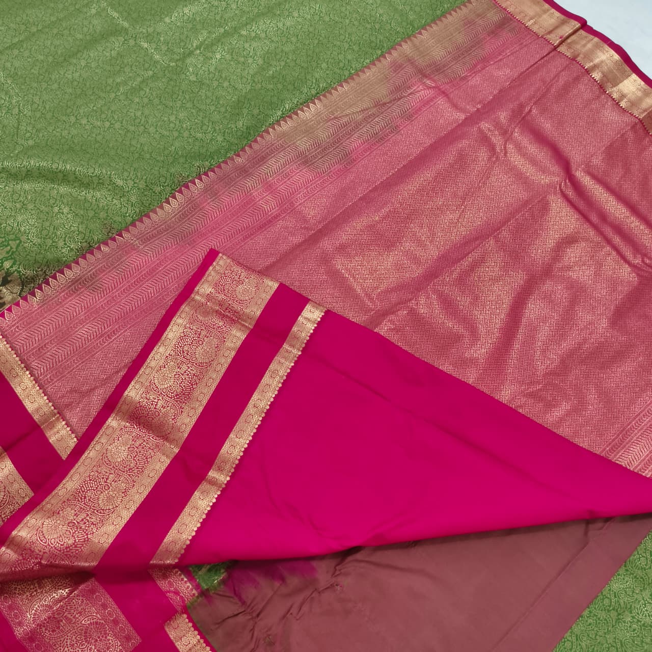 Semi Kanchipuram Brocade Silk Saree-Green and Rani Pink