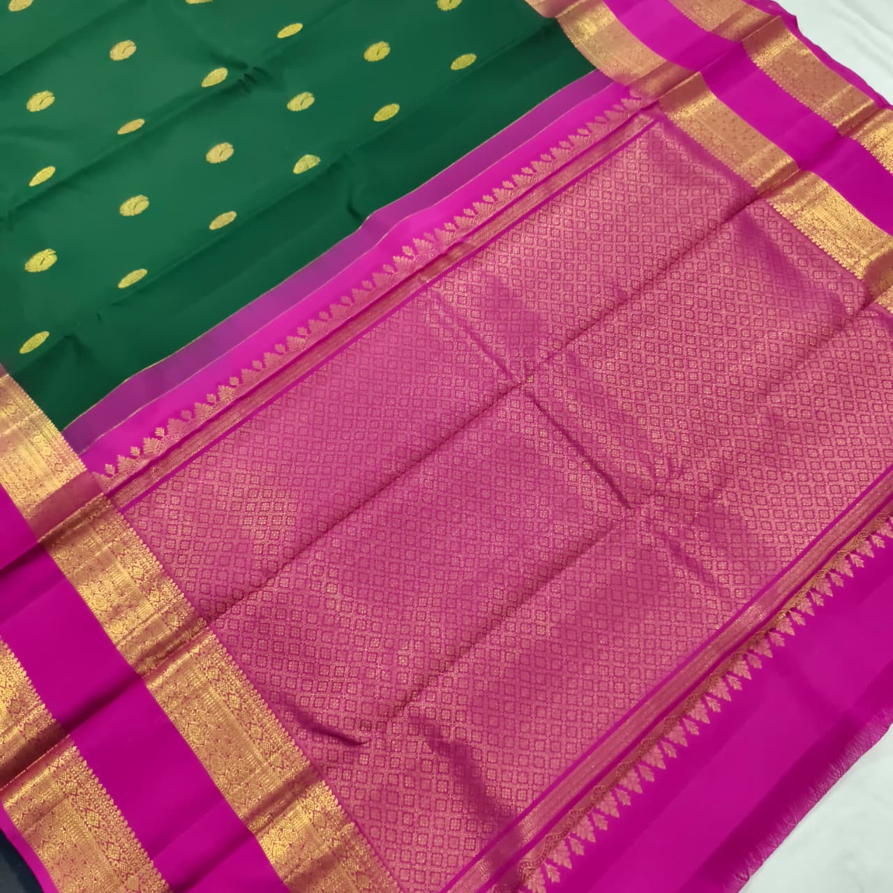 Pure Kanchipuram Silk Saree –Bottle Green and Rani Pink