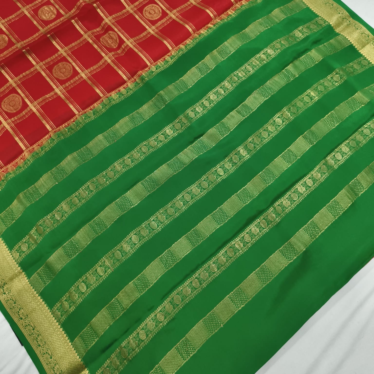 Pure Mysore Crepe Silk Saree – Red and Green Contrast with Checks and Butta