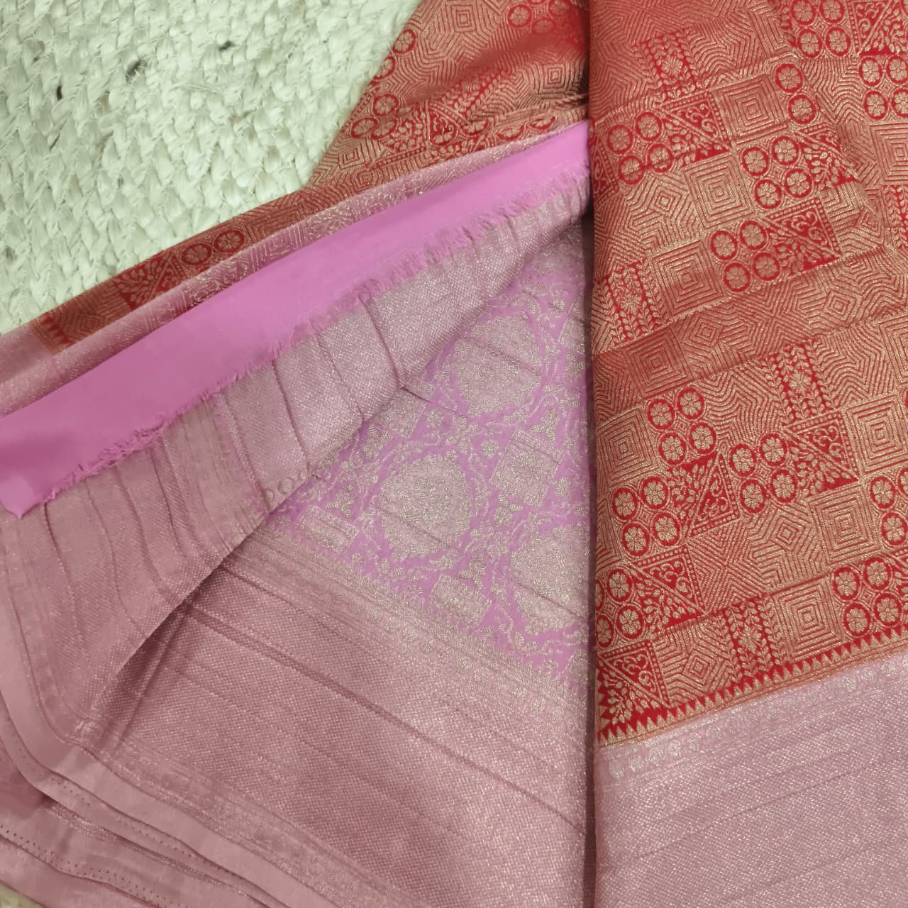 Banarasi Georgette Saree - Red and Pink Contrast