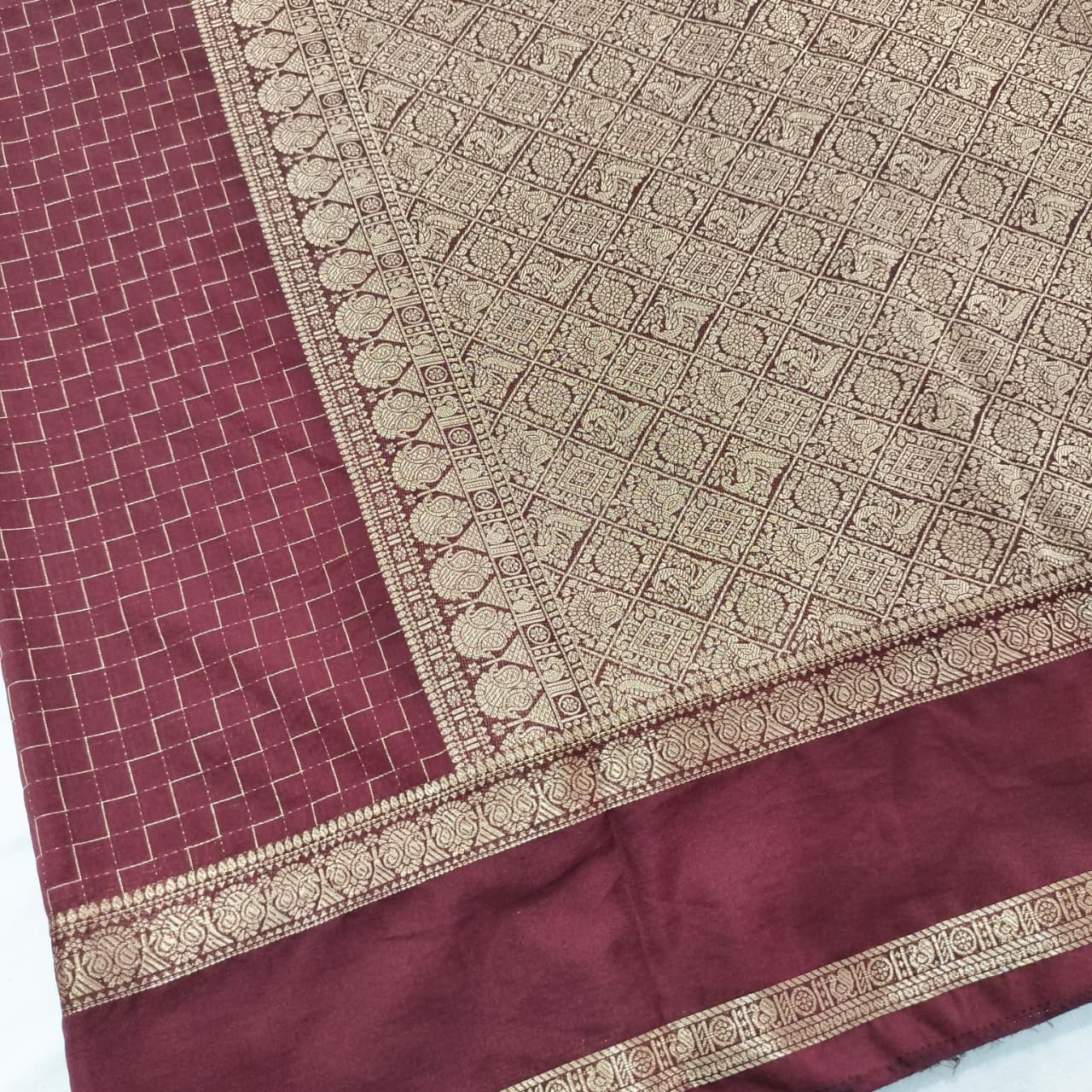 Viscose Crepe Saree- Brown