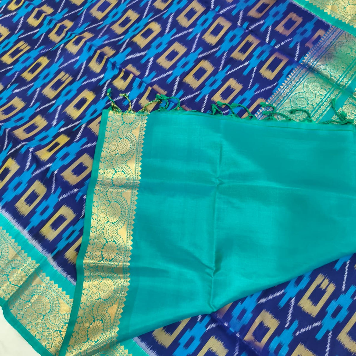Pochampally Pure Soft Silk Saree – Royal Blue and Light Blue Contrast