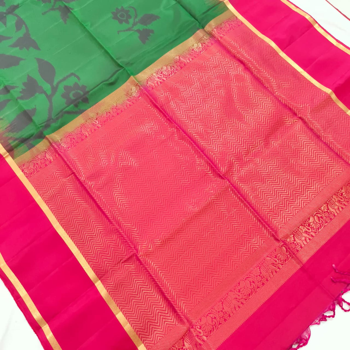 Pochampally Pure Soft Silk Saree – Green and Pink Contrast