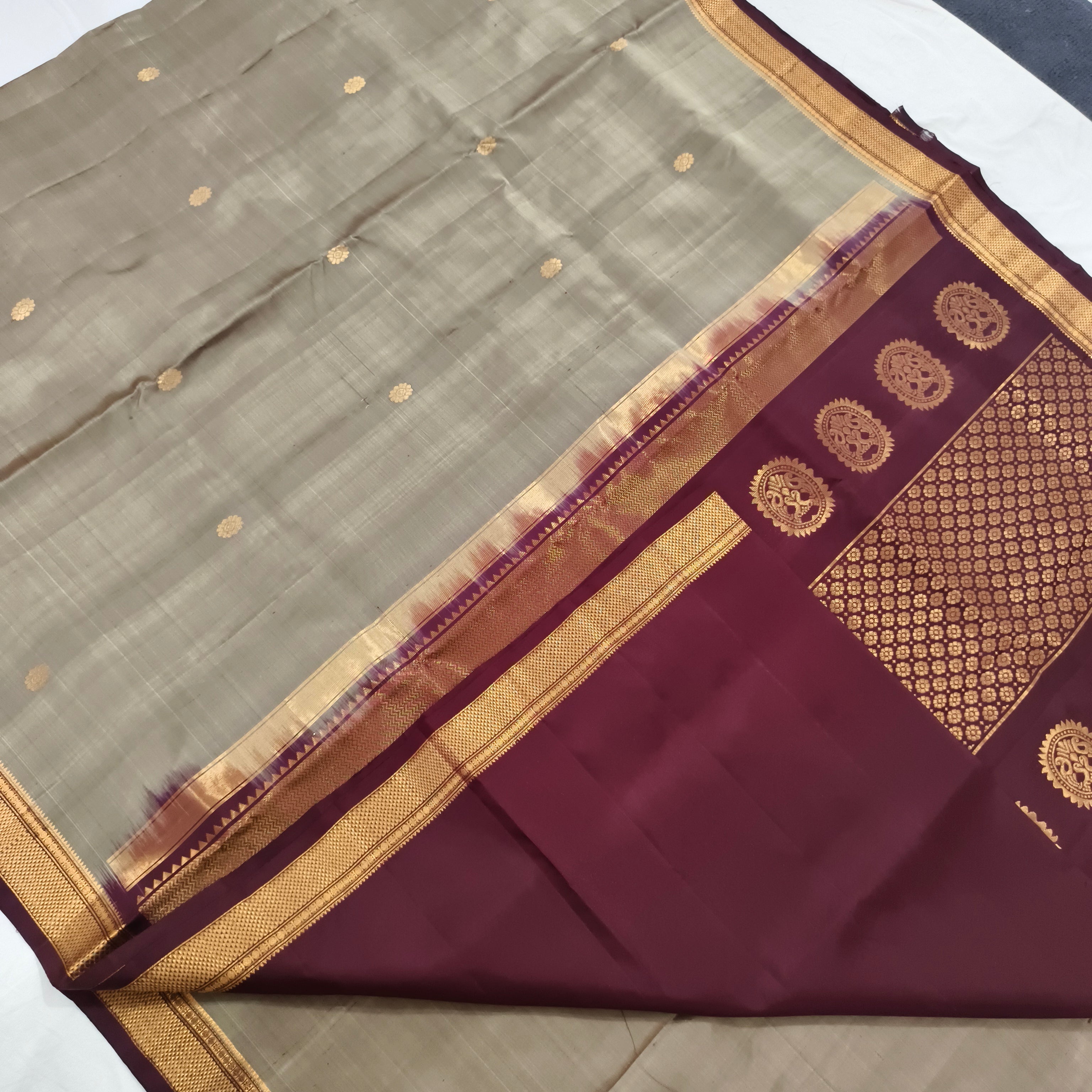 Pure Kanchipuram Handloom Silk Saree –Sage Grey and Deep Maroon Contrast