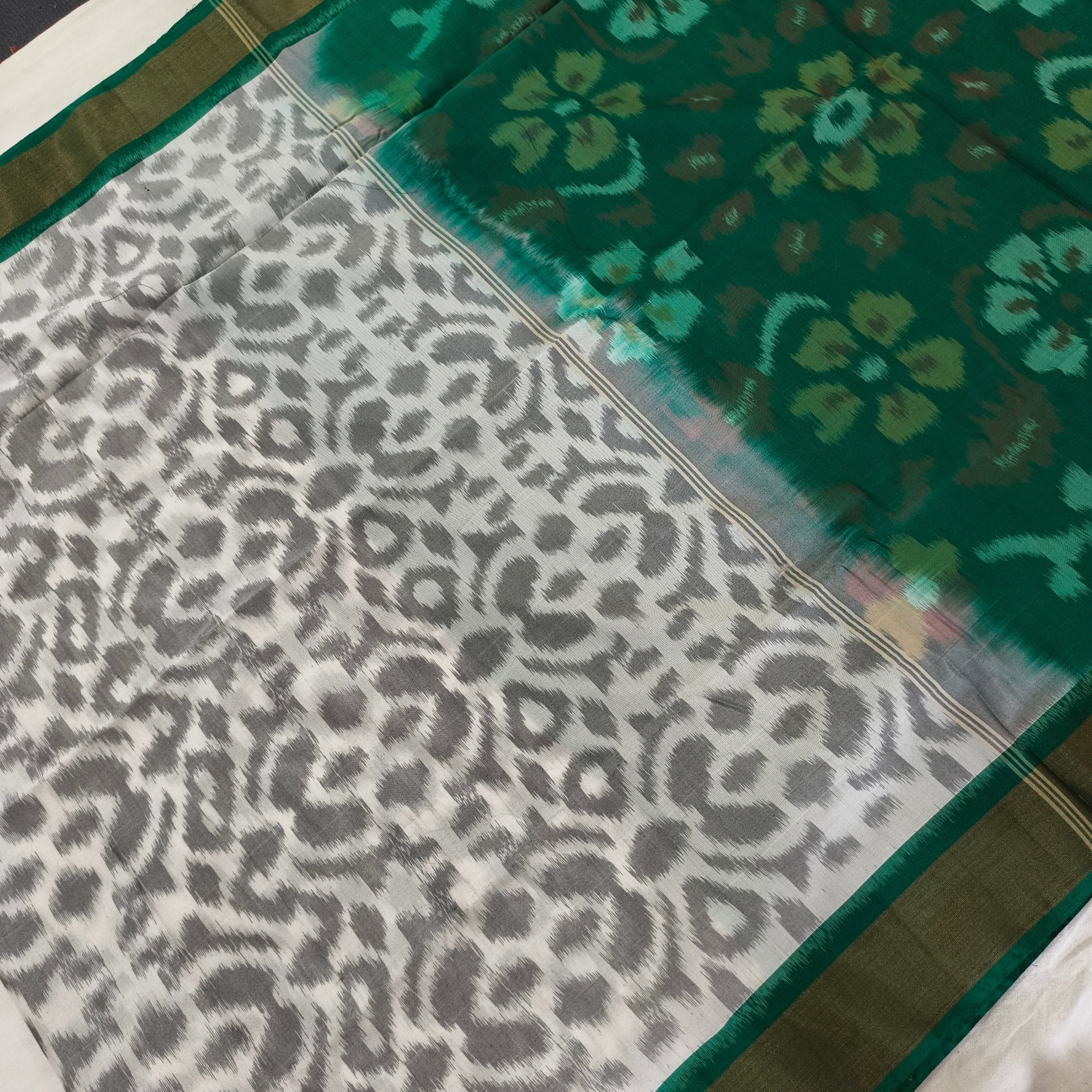 Silk Cotton Saree – White and Green