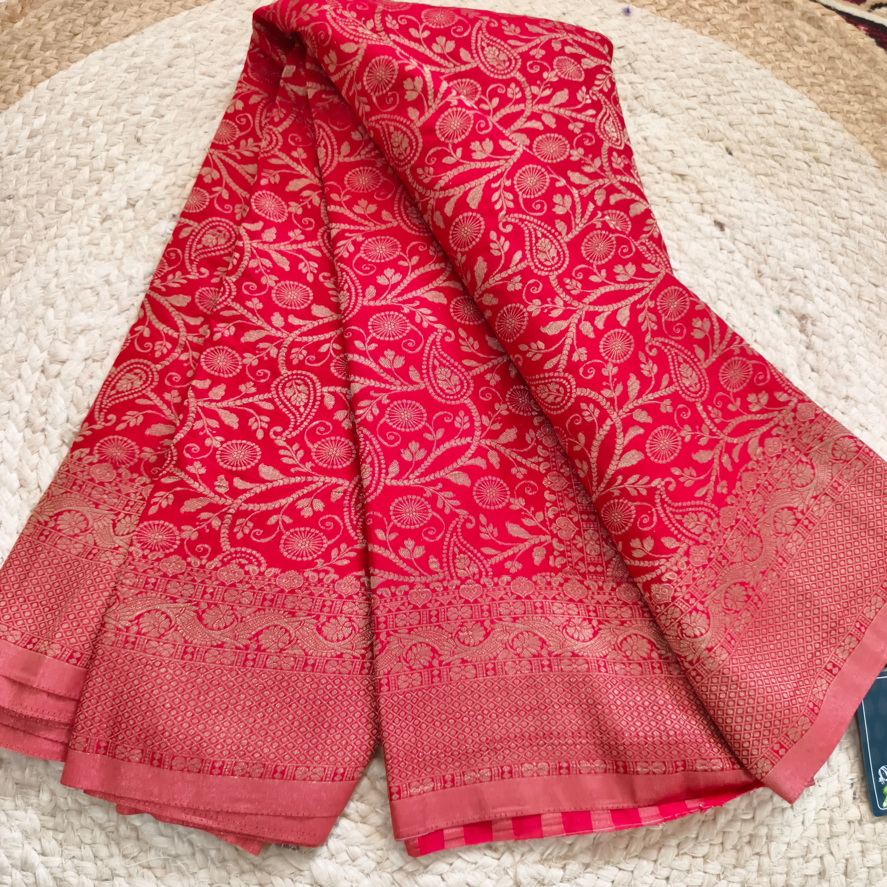 Banarasi Crush Georgette Saree- Red color